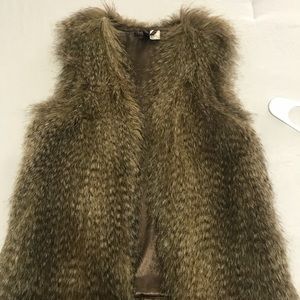 H&M Faux Fur Vest Size 2